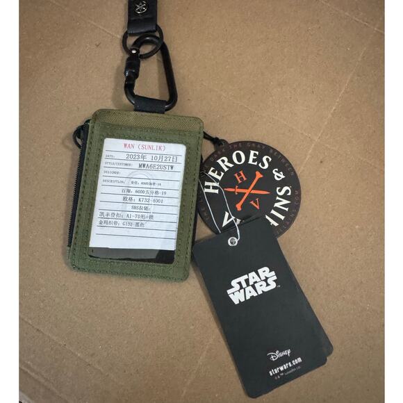 DISNEY STAR WARS HEROES & VILLIANS NWT Name badge Lanyard Wallet Keyring - Picture 3 of 7